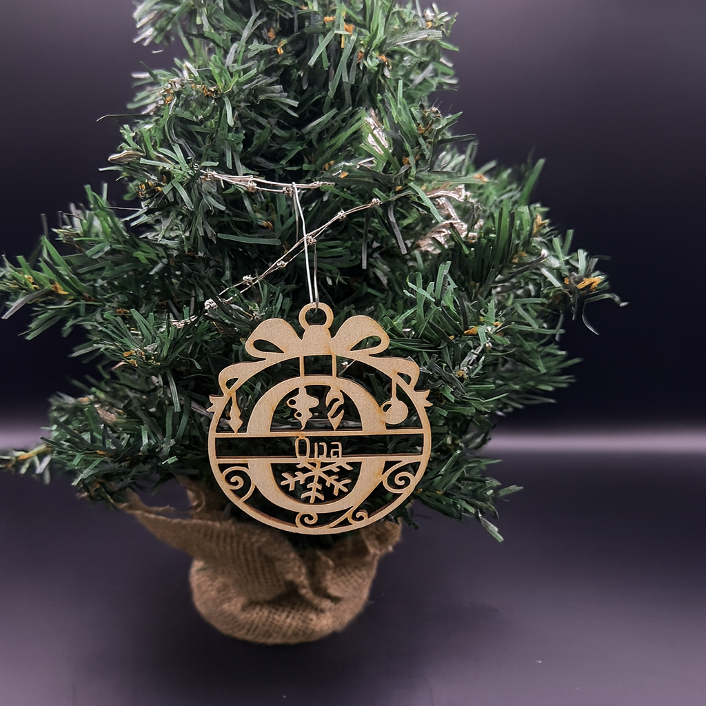 Christbaumschmuck mit Name und Buchstabe  – Liebe zum Aufhängen